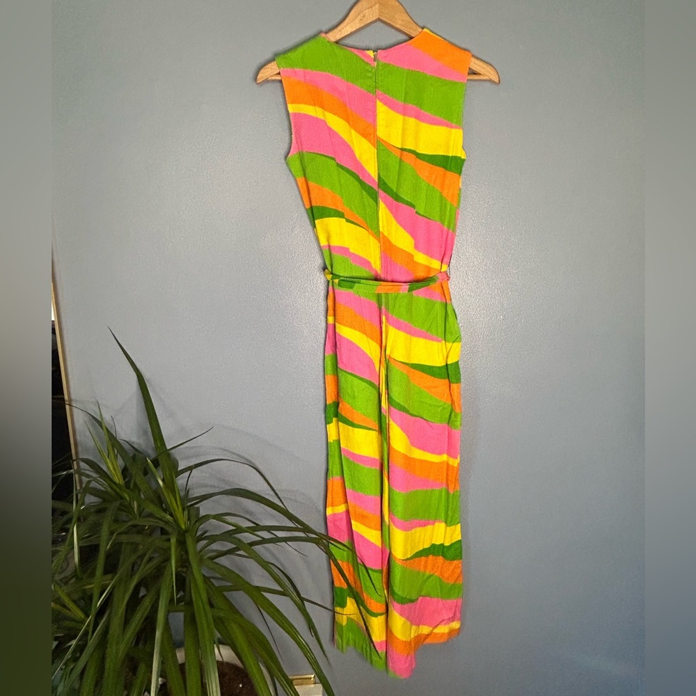 Retro Color-Block Jumpsuit With Attached Tie Belt - image 4